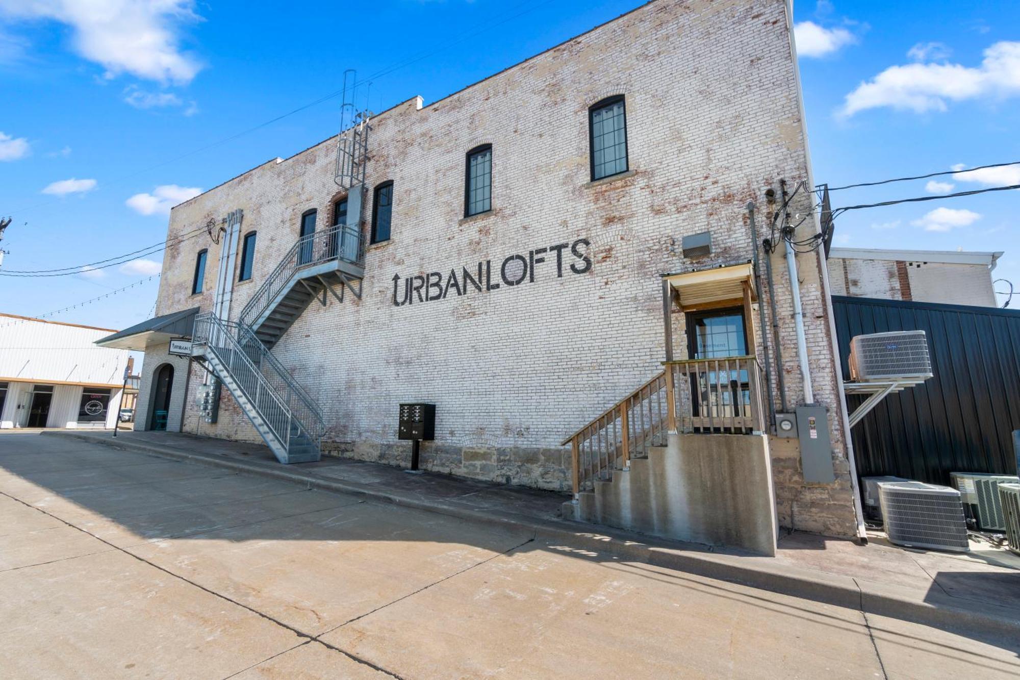Downtown Loft Amazing Bath Tub & Shower #9 Perryville Exterior foto
