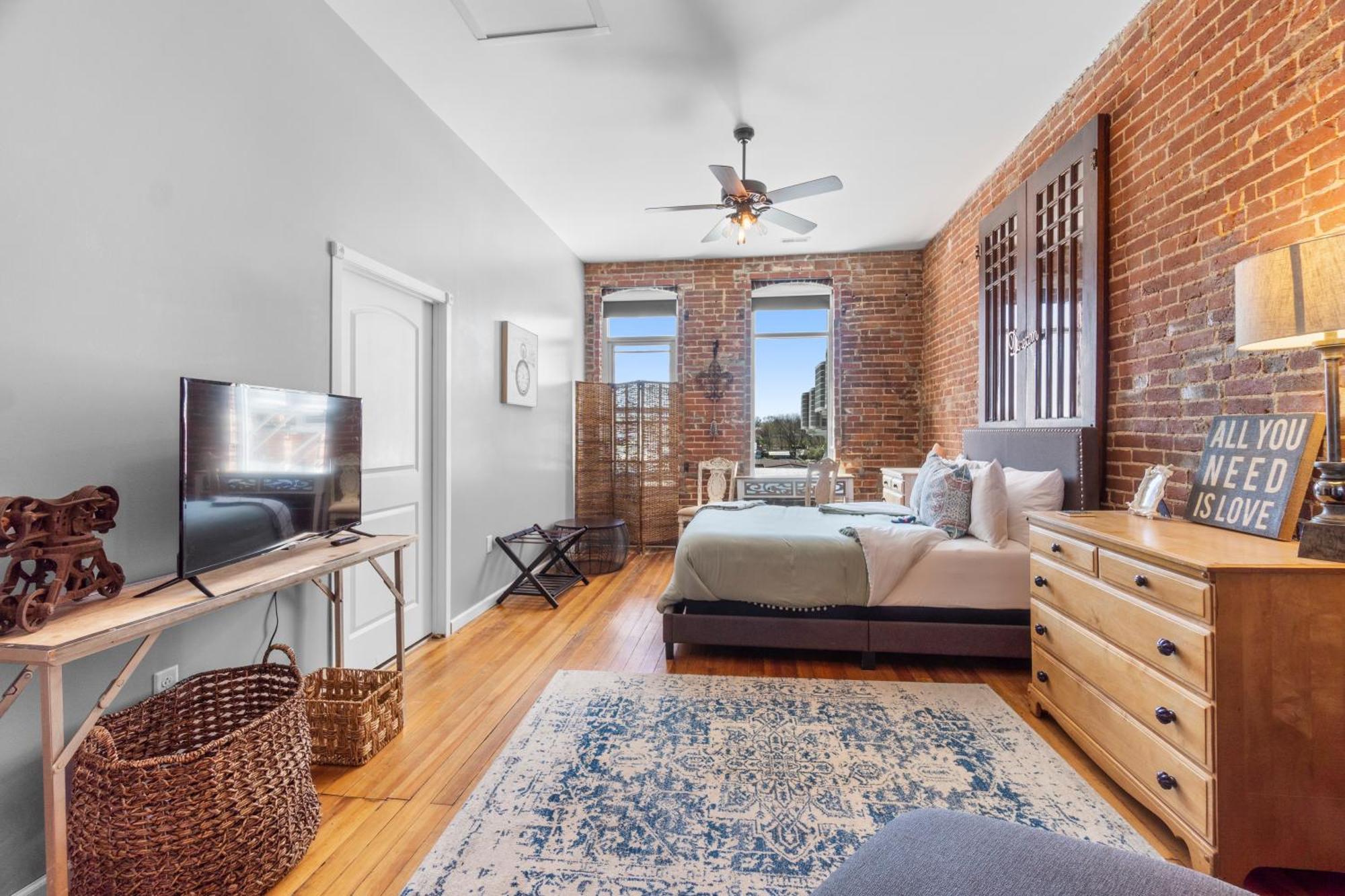 Downtown Loft Amazing Bath Tub & Shower #9 Perryville Exterior foto